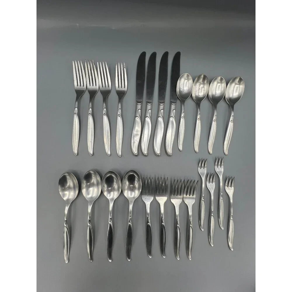 24 piece 1958 William Rogers Silver Plate Flatware SWEEP Settings for 4 People